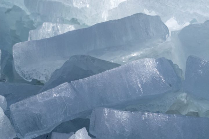 Les utilisations polyvalentes des blocs de glace : pourquoi en acheter ?
